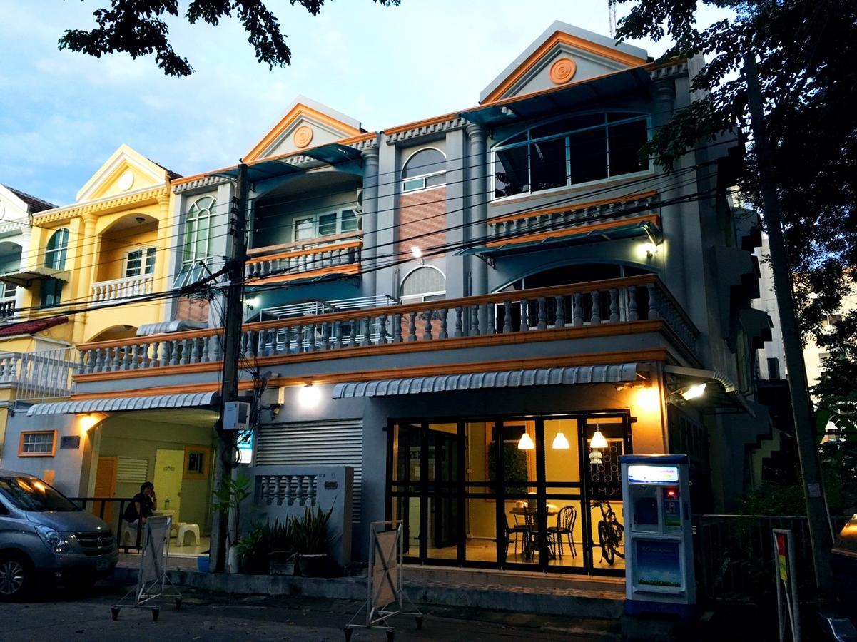 Park Avenue@Huamark Bangkok Exteriör bild